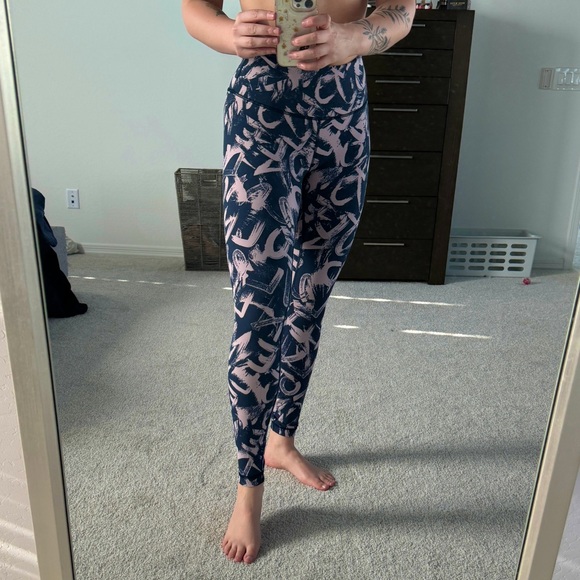 Lululemon Wunder Under Leggings - Picture 1 of 4